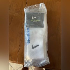 Nike Academy Soccer Knee High Socks WMN 10-13 New in Package